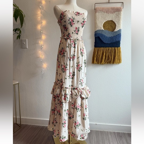 Happy Nature Dresses & Skirts - Happy x Nature Women’s XS Dress smocked Floral Boho By Kate Hudson